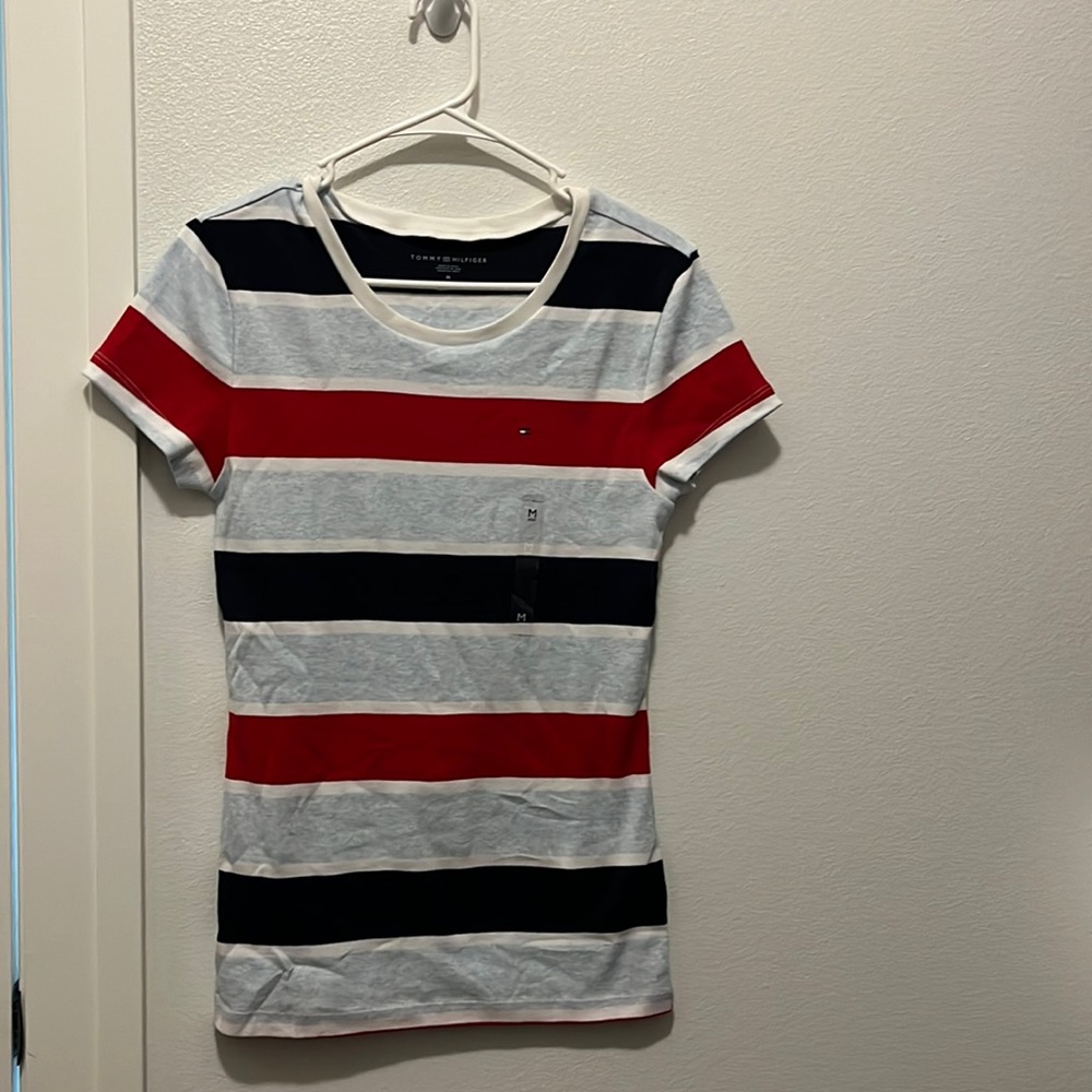 Tommy Hilfiger t shirt, size M, runs small.